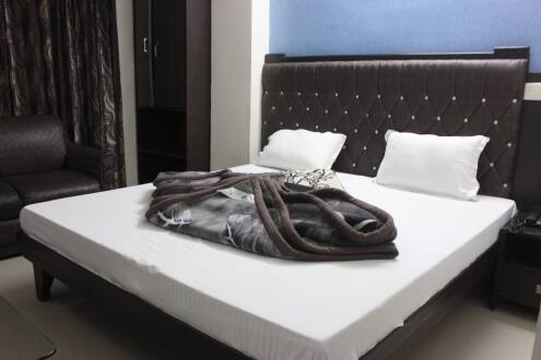 Hotel R V Regency, Amritsar 3